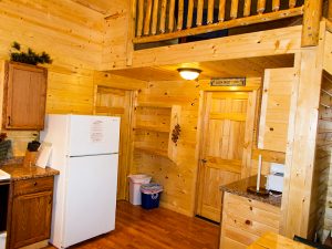 Cedar Point Eagles Nest full kitchen amenities